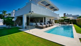 Villa en venta en San Pedro Playa, San Pedro de Alcantara