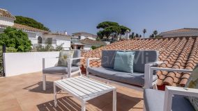 Villa en venta en Las Chapas, Marbella Este