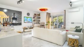 Erdgeschosswohnung zu verkaufen in White Pearl Beach, Marbella Ost