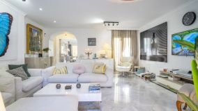 Erdgeschosswohnung zu verkaufen in White Pearl Beach, Marbella Ost