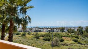 Apartment for sale in Cumbres del Rodeo, Nueva Andalucia