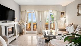 Apartment for sale in Cumbres del Rodeo, Nueva Andalucia