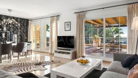 Takvåning for sale in Cumbres del Rodeo, Nueva Andalucia