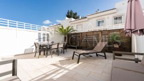 Maison de Ville for sale in El Alcornoque, Nueva Andalucia