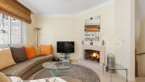 Maison de Ville for sale in El Alcornoque, Nueva Andalucia