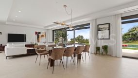 Villa for sale in Fuente del Espanto, Benahavis