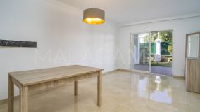 Apartamento Planta Baja en venta en Aloha Gardens, Nueva Andalucia