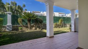 Apartamento Planta Baja en venta en Aloha Gardens, Nueva Andalucia