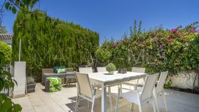 Maison de Ville for sale in El Naranjal, Nueva Andalucia