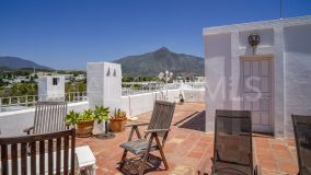 Adosado en venta en Aloha Pueblo, Nueva Andalucia
