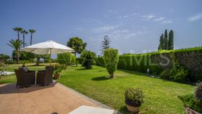 Radhus for sale in Altos de Aloha, Nueva Andalucia