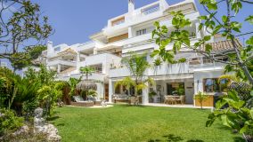 Duplex rez de chaussée for sale in Alcores del Golf, Nueva Andalucia