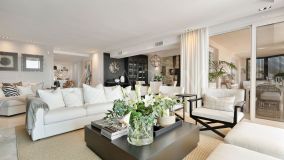 Apartamento en venta en Albatross Hill, Nueva Andalucia