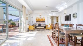Penthouse for sale in Lorcrimar, Nueva Andalucia