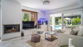 Villa for sale in Los Naranjos Hill Club, Nueva Andalucia