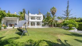 Villa for sale in Nueva Andalucia, Marbella