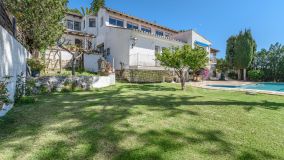 Villa en venta en Nueva Andalucia, Marbella