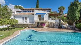 Villa for sale in Nueva Andalucia, Marbella