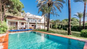 Villa en venta en La Reserva de los Monteros, Marbella Este