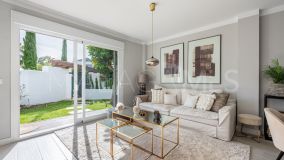 Appartement rez de chaussée for sale in Jardines de Andalucia, Nueva Andalucia