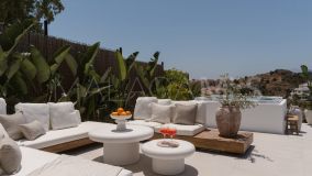 Villa for sale in Las Lomas de Nueva Andalucia