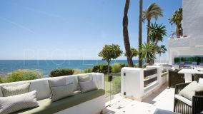 Luxury front line beach apartment for sale