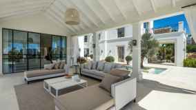 For sale Nueva Andalucia 6 bedrooms villa