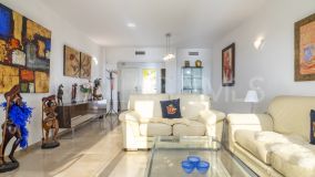 Appartement rez de chaussée for sale in Cumbres del Rodeo, Nueva Andalucia