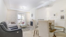 For sale ground floor apartment in Aloha Royal