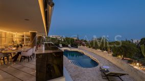 Villa for sale in La Quinta, Benahavis