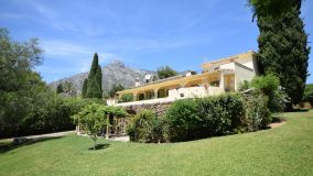 Villa en venta en Rocio de Nagüeles, Marbella Golden Mile