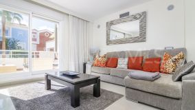 Zweistöckiges Penthouse zu verkaufen in Cortijo del Mar, Estepona Ost