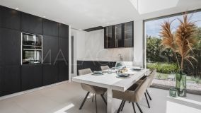 Villa for sale in El Paraiso, Estepona East