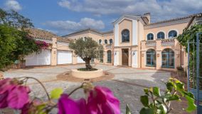 Villa en venta con 6 dormitorios en San Roque Club
