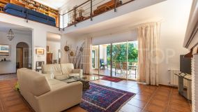 Villa for sale in Zona E with 4 bedrooms