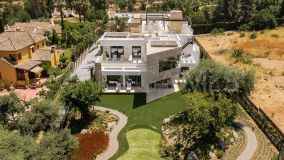 Mansion for sale in Cascada de Camojan, Marbella Golden Mile