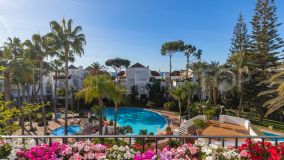 For sale White Pearl Beach apartment with 3 bedrooms
