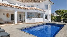 Villa for sale in La Gaspara, Estepona Ouest
