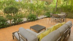 Appartement rez de chaussée for sale in Los Naranjos, Nueva Andalucia