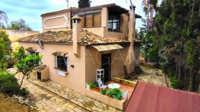 Villa en venta en Rio Real, Marbella Este