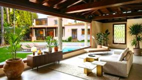 Villa for sale in Rio Real, Marbella East