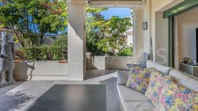Apartamento Planta Baja en venta en Los Capanes del Golf, Benahavis