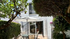 Apartamento Planta Baja en venta en Benamara, Estepona Este