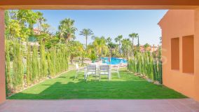 Town House for sale in El Paraiso, Estepona East