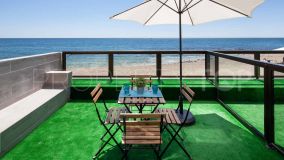 EXCELLENT INVESTMENT. 4 renovated apartments for sale located on the beach in Edificio Malibu, Benalmadena.