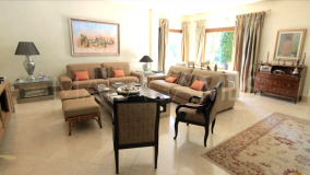 Villa en venta en Altos de Puente Romano, Marbella Golden Mile