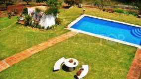 Villa con 4 dormitorios en venta en Guadalobon