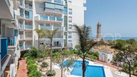 Comprar apartamento con 3 dormitorios en Estepona Puerto