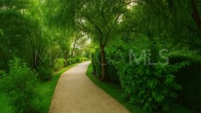 Villa for sale in Parque Botanico, Estepona East