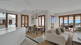 Apartment for sale in Los Naranjos, Nueva Andalucia